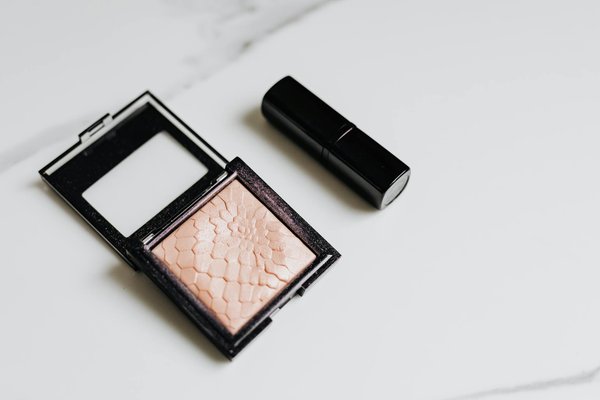 Optimisez votre éclat : les pièges à éviter pour une hydratation cutanée parfaite